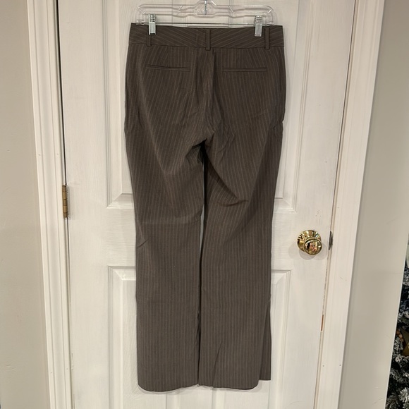 Women’s Banana Republic Pants - Picture 2 of 4